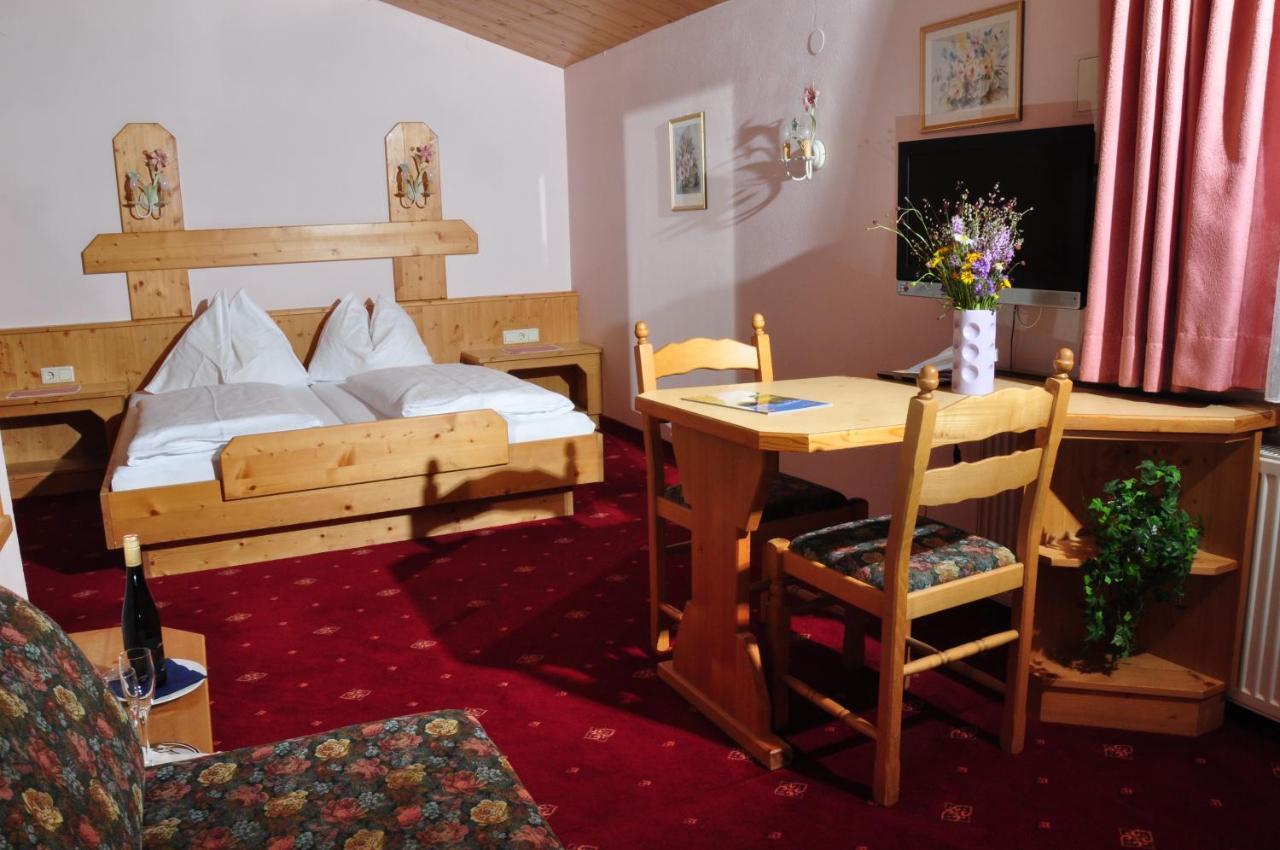 Hotel Zum Hirschen Leutasch Eksteriør billede